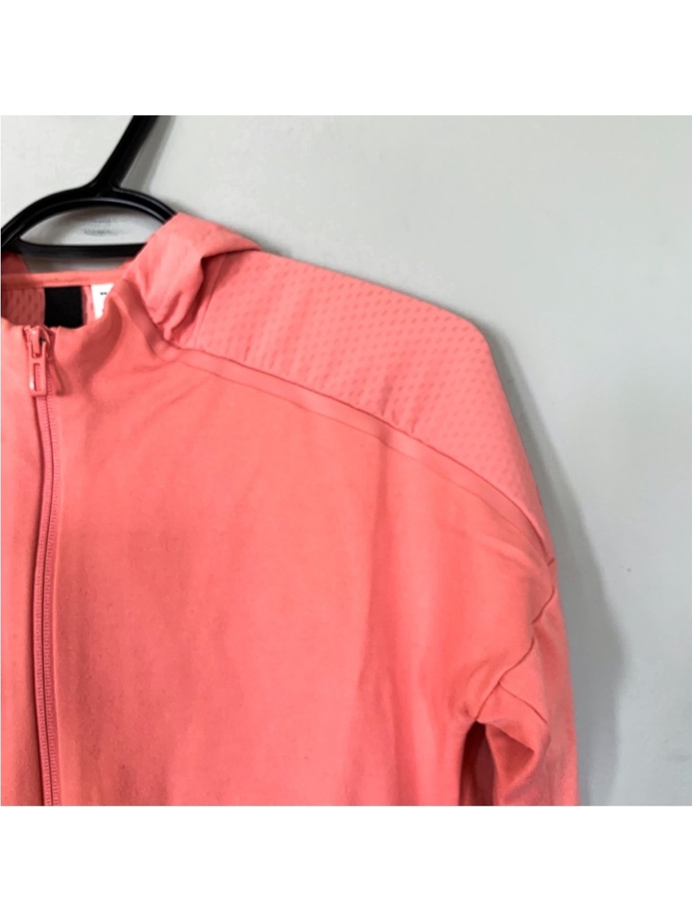 Adidas • Jacket - Picture 3 of 6